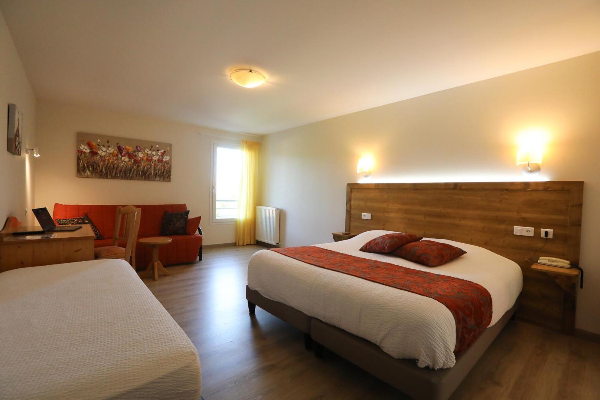 Logis Hotel Spa Restaurant Le Provence Lanarce Exterior foto