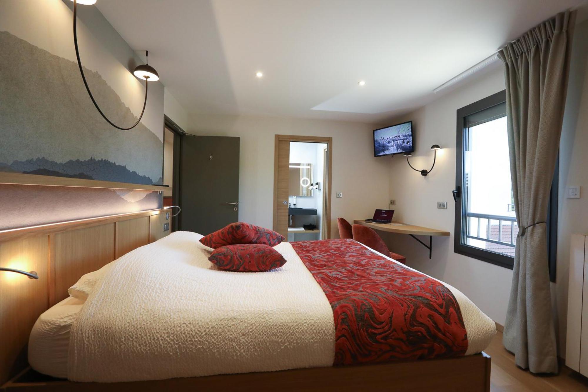 Logis Hotel Spa Restaurant Le Provence Lanarce Exterior foto